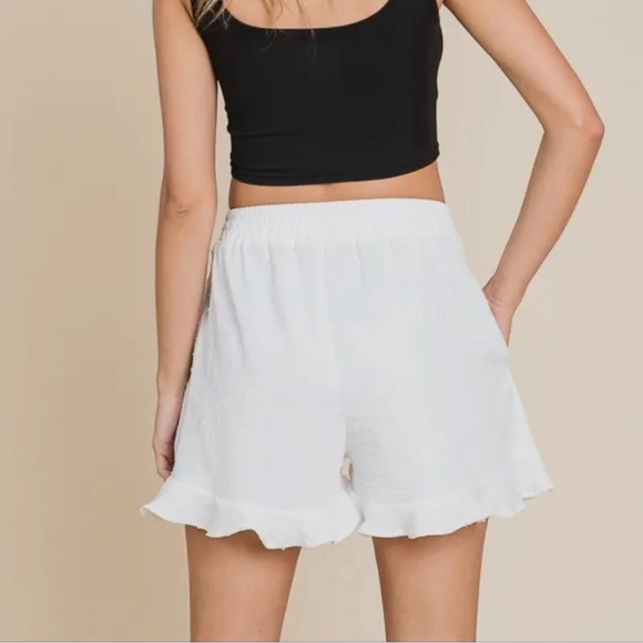 NWT lined white Swiss dot ruffle shorts 1X - Picture 3 of 5